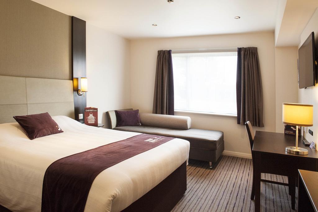 Premier Inn London Uxbridge Eksteriør billede