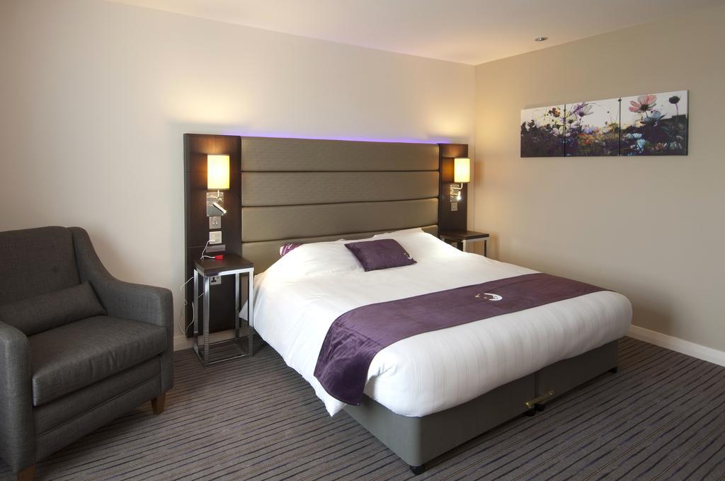 Premier Inn London Uxbridge Eksteriør billede
